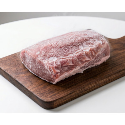 Longe de porc local désossée, 4 kg environ, congelé